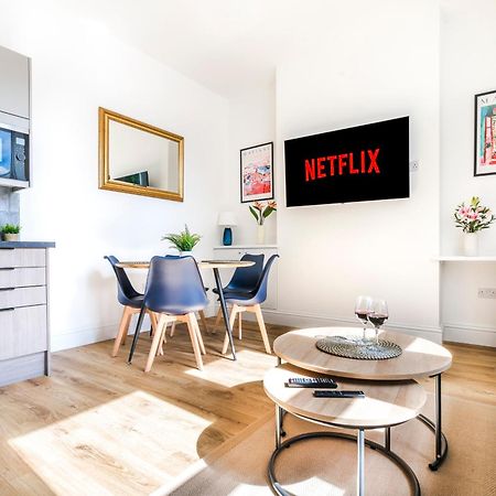 Cozy 2 Bedroom Apartment In Sutton Sutton  Eksteriør billede