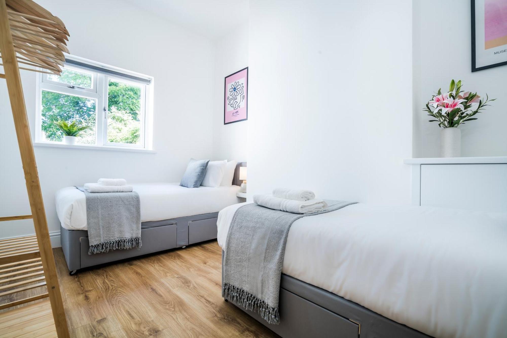 Cozy 2 Bedroom Apartment In Sutton Sutton  Eksteriør billede