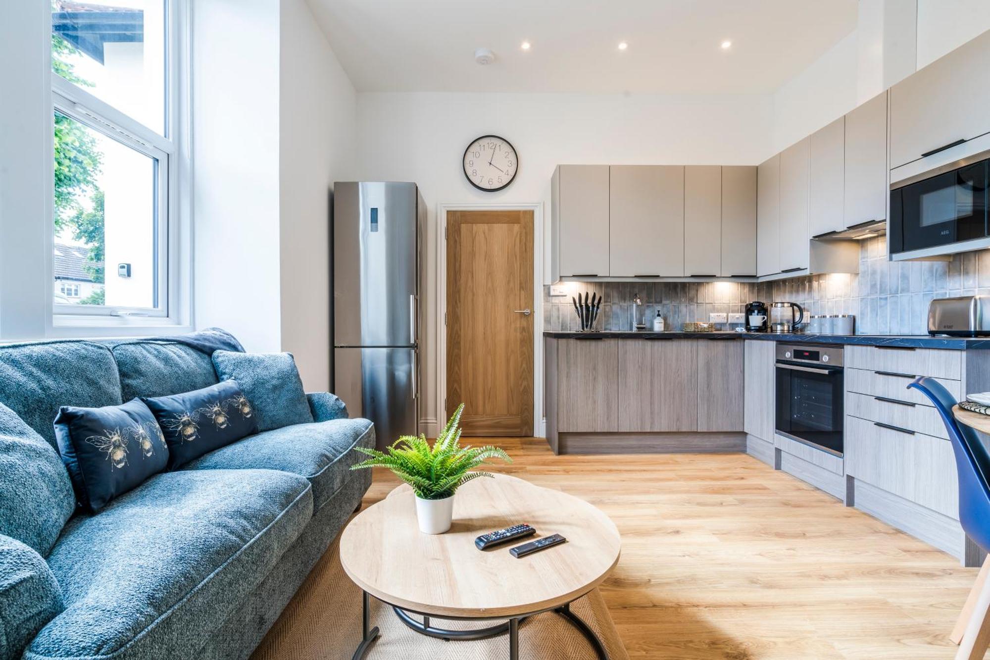 Cozy 2 Bedroom Apartment In Sutton Sutton  Eksteriør billede